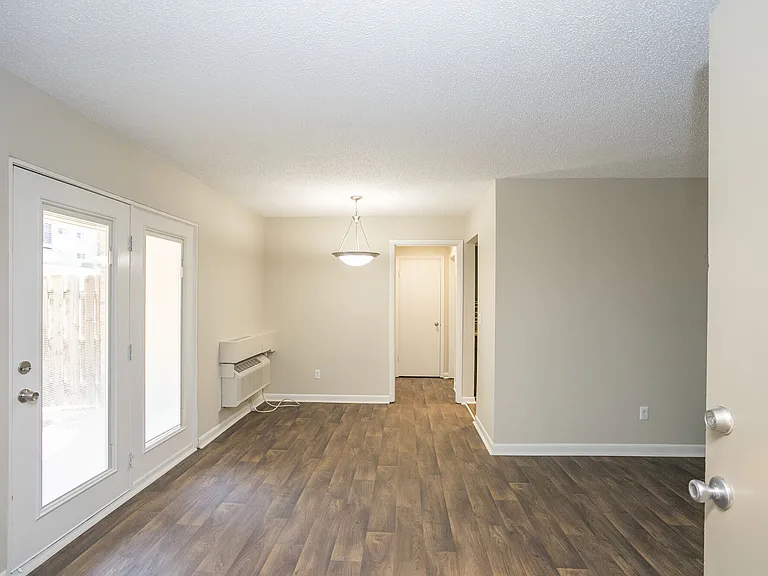 Candlewood Apartment Homes — Photo 3