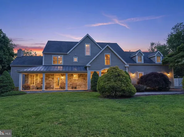 1420 Pheasant Run Cir, Yardley, PA 19067