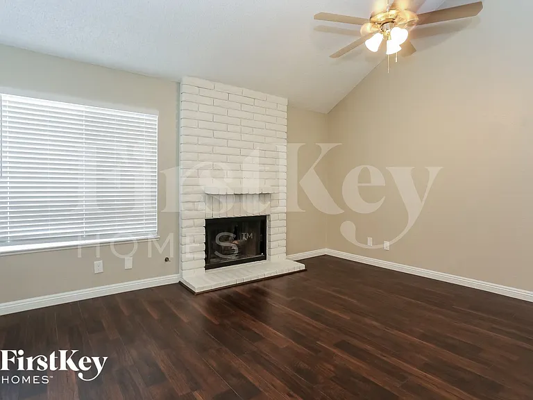 6612 Wheelbarrow Peak Dr — Photo 4