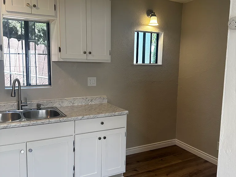 5332 Almont St #1/4 — Photo 2