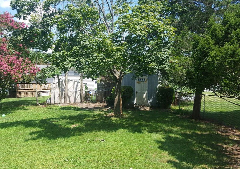 2nd image of 13 Colgate Rd