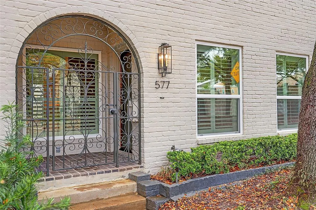 2 bed, 2.5 bath, 2077 sqft, $3,400 — Photo 2