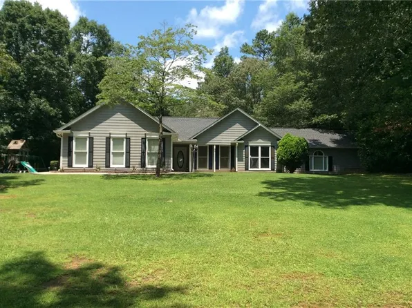 2039 Laurel Cv, Ball Ground, GA 30107