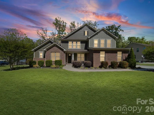 8635 Whitehawk Hill Rd, Waxhaw, NC 28173