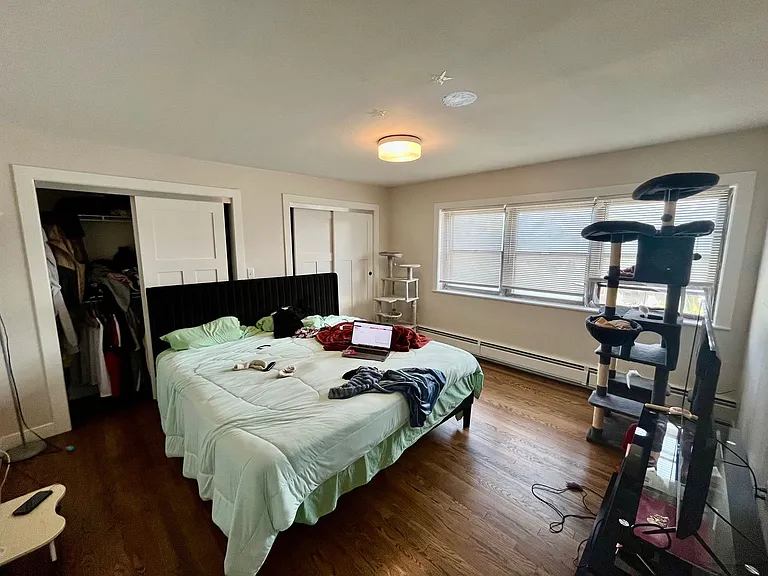 2600 E Kenwood Blvd — Photo 44