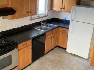 908 Palmer Rd, Columbus, OH 43212