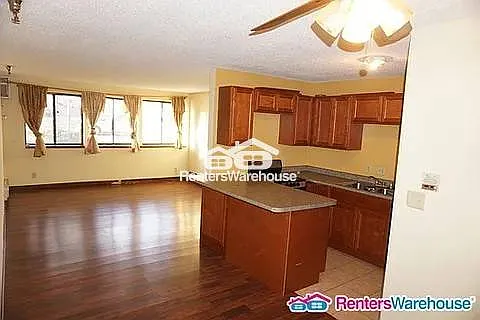 925 30th Ave S #307 — Photo 1