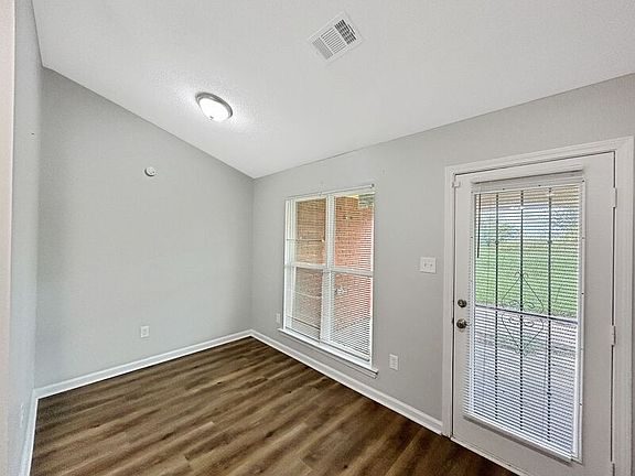 4th image of 5655 Kaitlyn Dr W