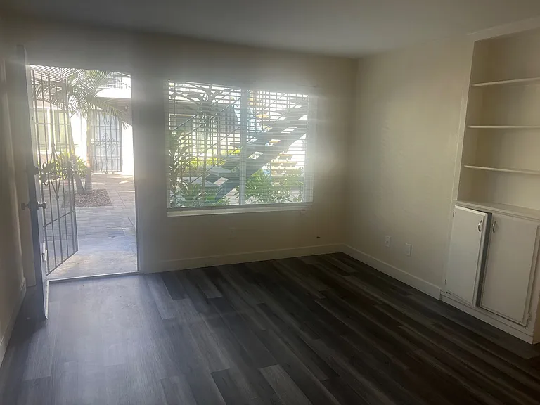 Welcome to Garden Vista, located at 4121 Cherokee Ave in the delightful neighborhood of North Park. — Photo 3