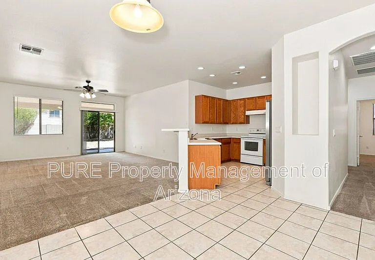 1136 E Nickleback St — Photo 6
