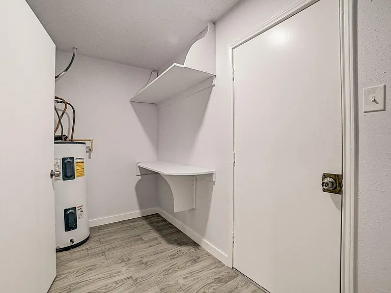 3918 Cypressdale Dr — Photo 24