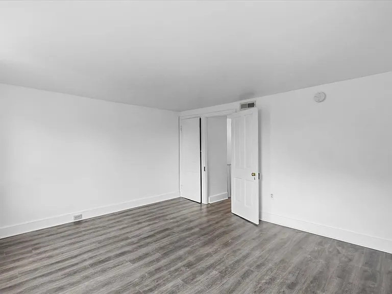 103 W Union St — Photo 17