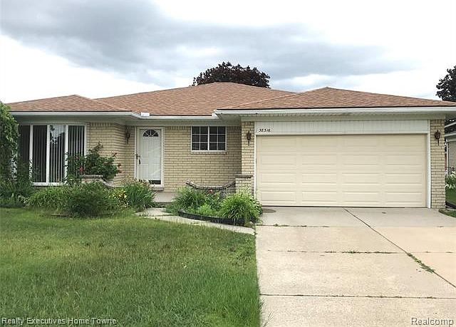 1st image of 38316 Sumpter Dr
