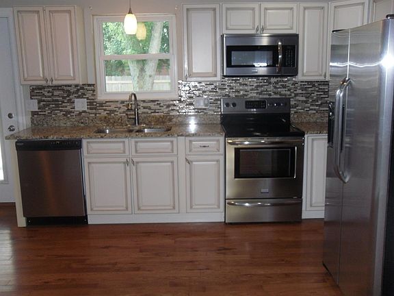 4th image of 6623 Tulip Ln