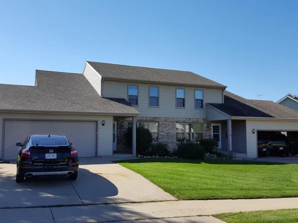 475 Overland Trl, Grafton, WI 53024