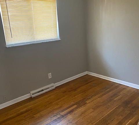 4th image of 3024 Aquadale Ln