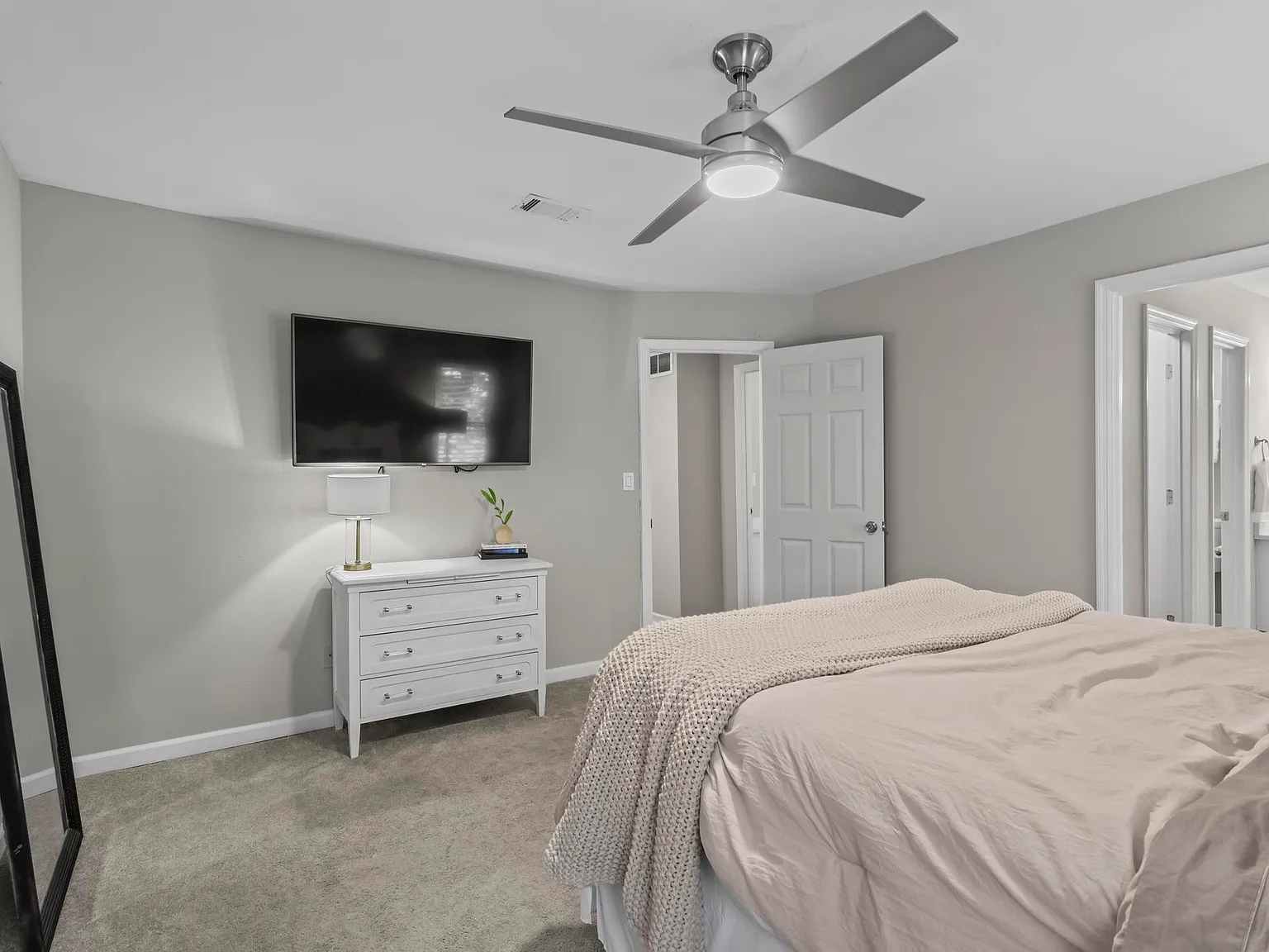 28 Huntington Place Drive - 1 — Photo 2