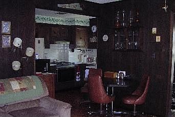 Kitchen/Family Room Entry