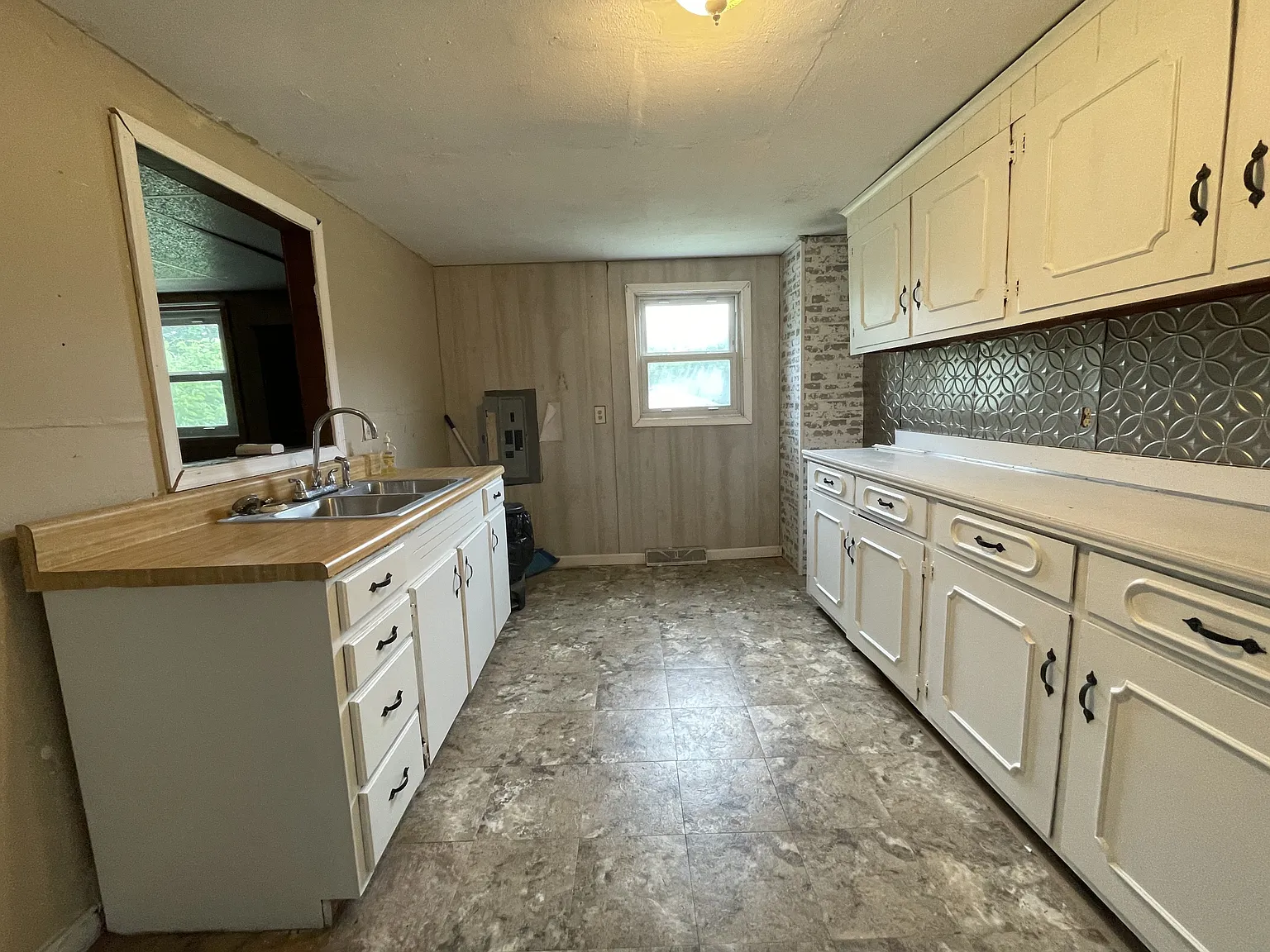 1165 Hawkins Road - 1 — Photo 4