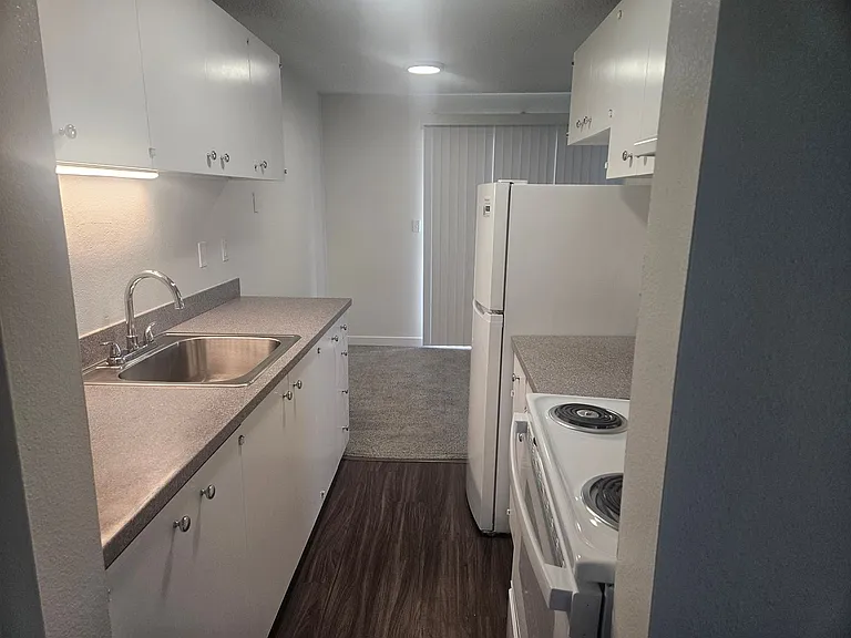 Unionaire Apartments — Photo 31