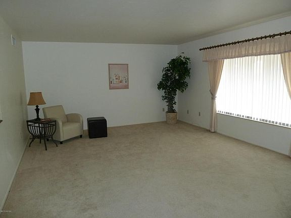 5th image of 1048 N Paseo Iris