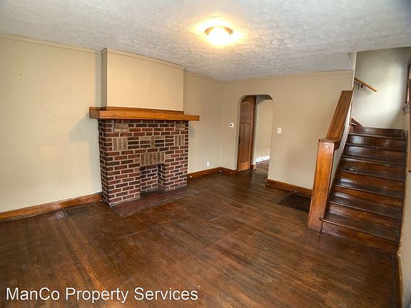 3rd image of 52 Sandhurst Dr
