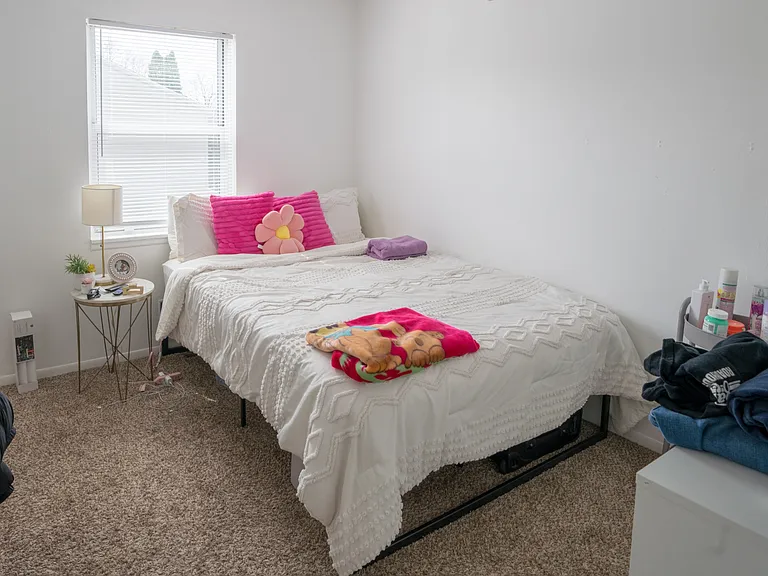 925 Burcham Dr — Photo 9