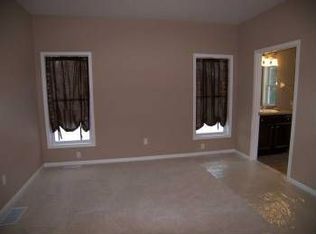 5 Abbottswood Cres, Penfield, NY 14526