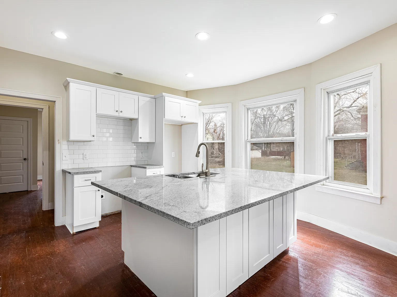 3 bed, 1400 sqft, $1,700 — Photo 3