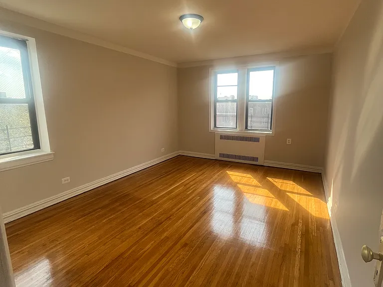 43-25 43rd St #5C — Photo 2