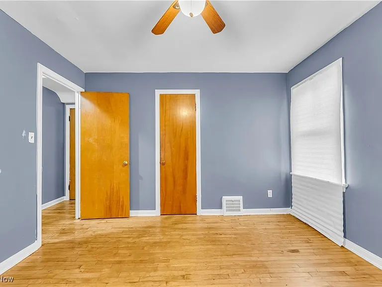 968 S Green Rd — Photo 8
