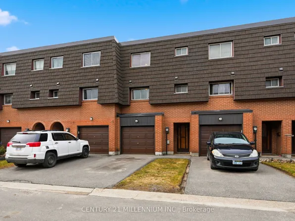 107 Darras Ct, Brampton, ON L6T 1W7