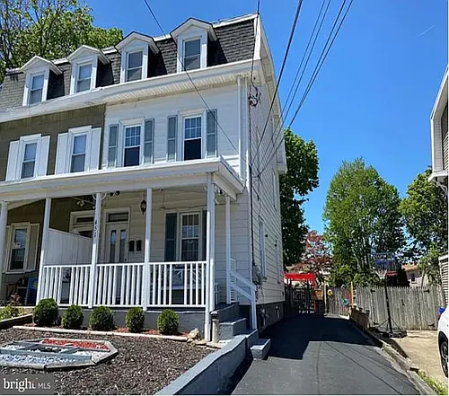 451 Leedom St #2 Photo 1
