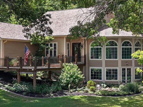2nd image of 5 Hickory Valley Ct