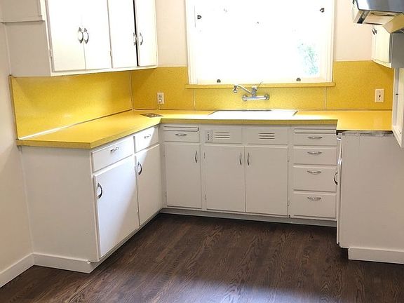 4th image of 1048 Marcussen Dr