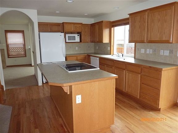 5th image of 18301 106th St E