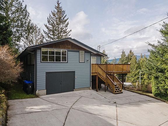 5th image of 5808 Skookumchuk Rd