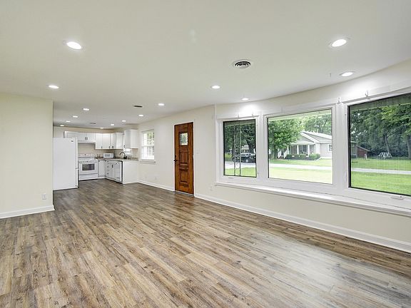 2nd image of 5513 Speedway Ave