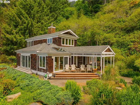 38295 Beulah Reed Rd, Nehalem, OR 97131