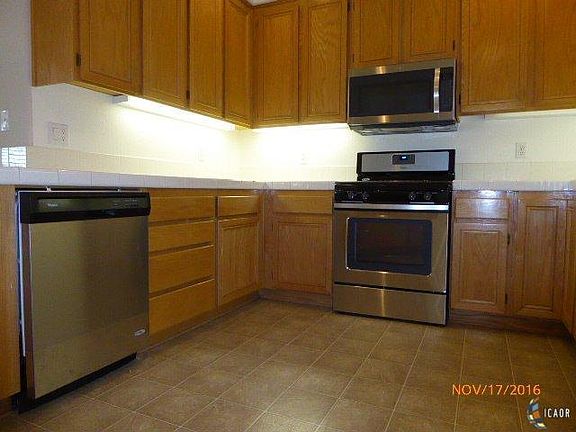 3rd image of 566 Silverwood St