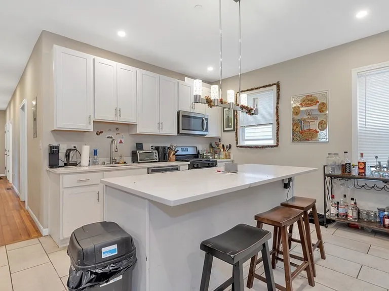228 Calumet St #1L — Photo 3