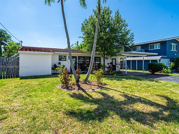 4th image of 2525 Tortugas Ln
