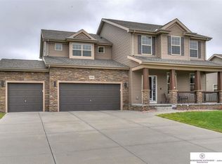 15512 Timberlane Dr, Omaha, NE 68138