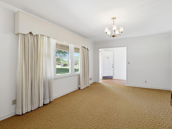 5th image of 814 Mountain View Ct