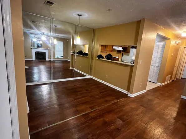 4366 Thunder Fork Dr, Stone Mountain, GA 30083