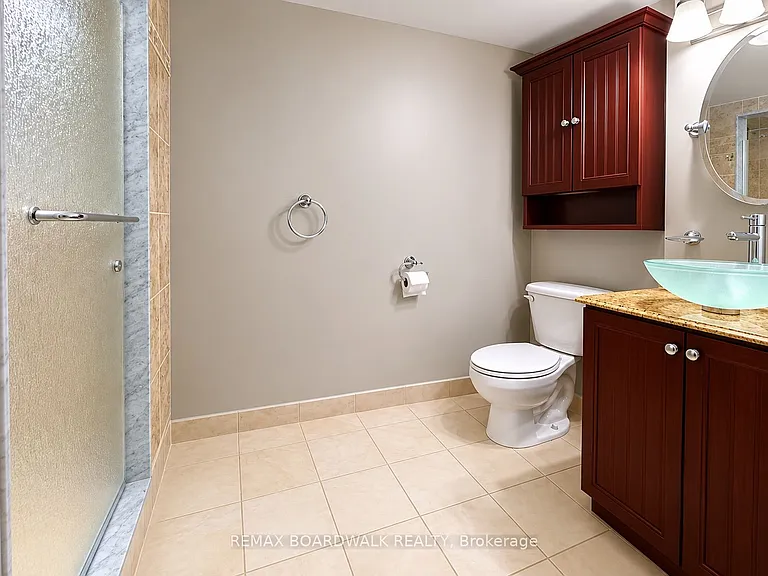 22 Bartley Cres — Photo 34