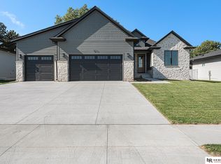 931 S 88th St, Lincoln, NE 68510