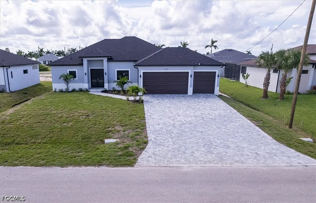 4 bed, 3.0 bath, 2016 sqft, $2,800 — Photo 2