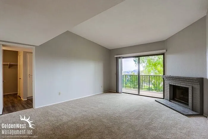 2 bed, 2.0 bath, 1134 sqft, $3,000 — Photo 4