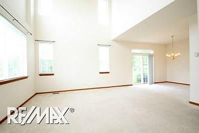2nd image of 305 Robin Glen Ln